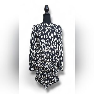 Elegant Black and White Women's Top